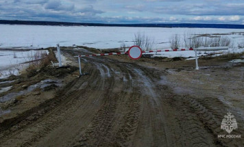 В Якутии закрыли две ледовые переправы
