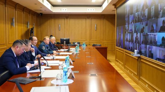 Глава Якутии поручил обеспечить завоз топлива в населённые пункты с минимальными запасами