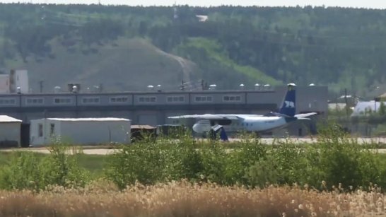 В аэропорту Якутска самолёт Ан-24 выкатился за пределы взлётно-посадочной полосы