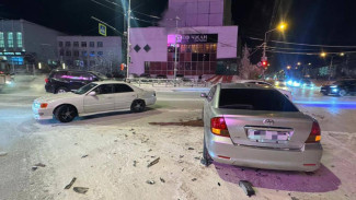 В Якутске два человека пострадали в ДТП