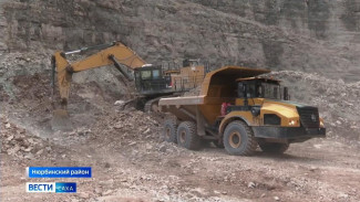 Новые самосвалы приступили к работе на площадках добычи в Накыне