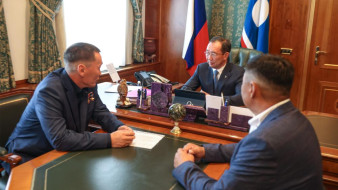 Айсен Николаев рассмотрел вопросы развития села Танда – малой родины четырех Героев