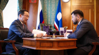 Айсен Николаев провел встречу с Евгением Григорьевым по вопросам развития Якутска