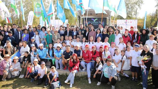 В Нюрбе открылся II Республиканский молодежный фестиваль "Түмэр түгэн"