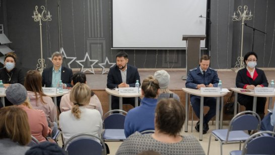 Глава города провел в Гагаринском округе встречу с семьями участников СВО 