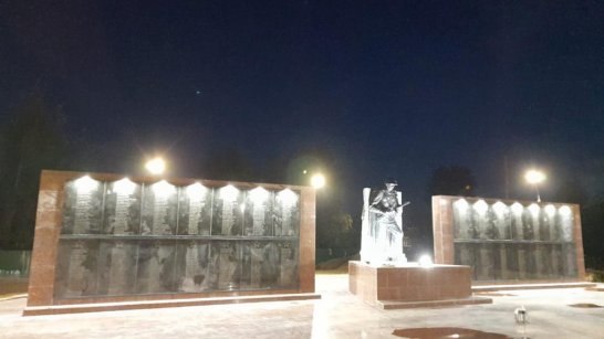 В поселке Витим Ленского района открыли отреставрированный памятник героям войны