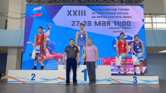 В Владивостоке якутские борцы завоевали 7 медалей во всероссийском турнире