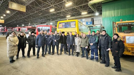 В Якутске состоялся профориентационный тур на автобазе МУП "ЯПАК"