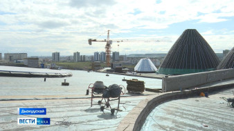 Ил Дархан тутулла турар Арктикатааҕы эпос уонна искусство киинин көрдө-иһиттэ