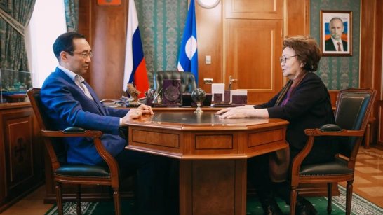 Глава Якутии встретился с президентом СВФУ Евгенией Михайловой