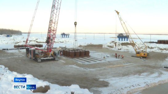 Строительство Ленского моста в Якутии ведется в круглосуточном режиме
