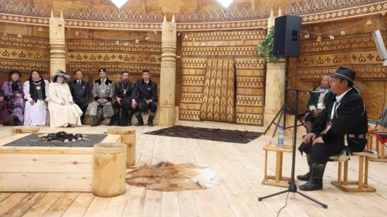 Более 200 олонхосутов собрались в Нерюнгри на Ысыахе Олонхо