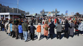 В День Великой Победы жители Якутска станцевали "Осуохай Победы"