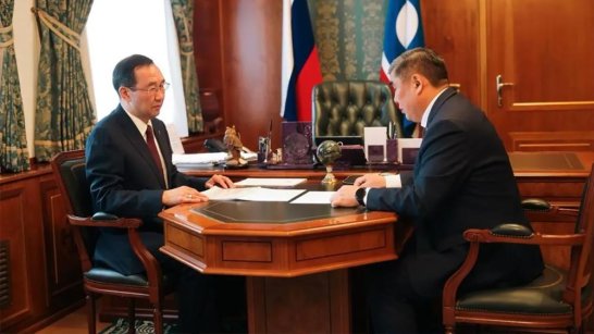 Глава Якутии Айсен Николаев провёл рабочую встречу с ректором СВФУ