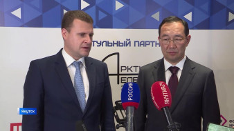 Айсен Николаев и Алексей Чекунков обсудили вопросы реализации мастер-планов Нерюнгри и Якутска
