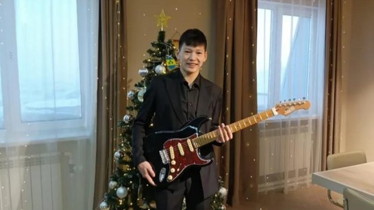 Глава Якутии исполнил желание выпускника школы из Чурапчинского района в акции "Ёлка желаний"