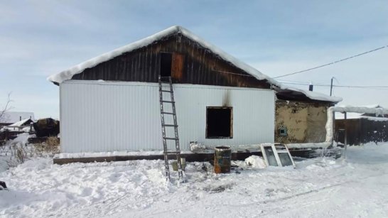 В Оймяконском районе при пожаре в частном доме погиб человек