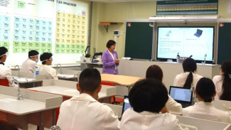 Школа № 40 впервые стала площадкой республиканского конкурса "Учитель года"