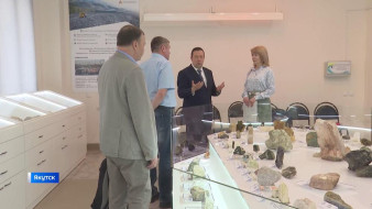 В минералогическом музее СВФУ открылась выставка уникальных минералов