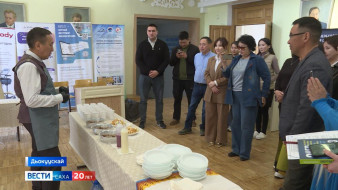 "Төрүт ас - уһун үйэлэнии оҥкула" диэн киэҥ кэпсэтии билим үлэһиттэрин түмтэ
