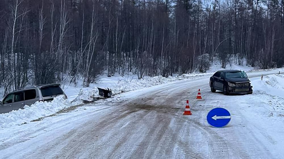 В Якутии два человека пострадали в ДТП на автодороге 