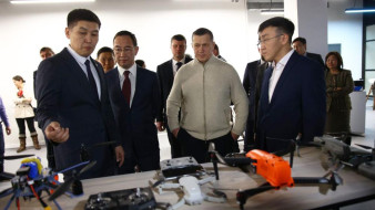 Полномочному представителю Президента РФ в ДФО Юрию Трутневу представили центр подготовки операторов БПЛА