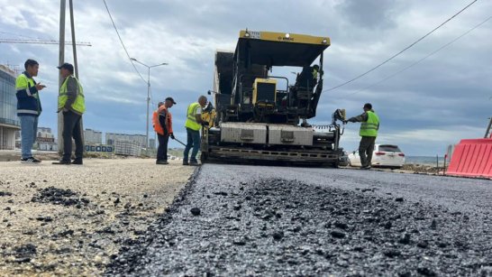 В Якутске начали асфальтирование на улице Ойунского