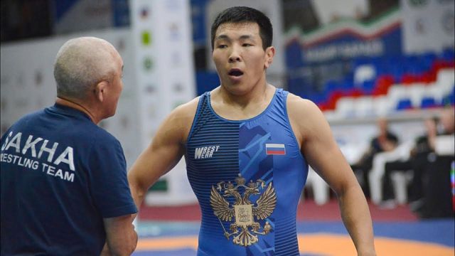 Борец из Якутии Константин Капрынов в финале Кубка Содружества