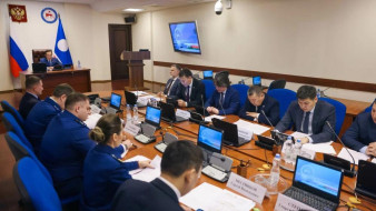 Ход реализации национальных проектов в Якутии рассмотрели на совещании в Правительстве региона