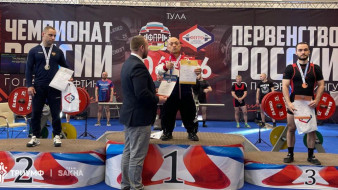 Спортсмен из Якутии Владимир Балынец завоевал золото в чемпионате России по пауэрлифтингу