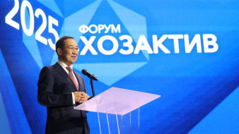 Глава Якутии Айсен Николаев принял участие в форуме "Хозактив АЛРОСА" в Мирном