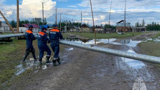 В Якутии уровень воды в бассейне реки Индигирка снижается