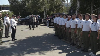 Юрий Трутнев оценил готовность стенда Центра "ВОИН" к ВЭФ-2025