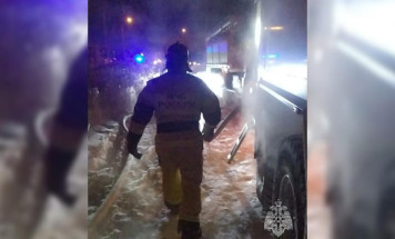 В Якутске на Покровском тракте горел грузовик