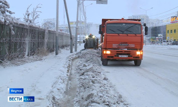 Коммунальными службами Якутска с начала зимнего сезона вывезено более 113 тысяч кубометров снега