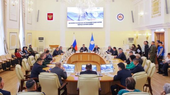 Кирилл Бычков принял участие в круглом столе с командованием Восточного военного округа