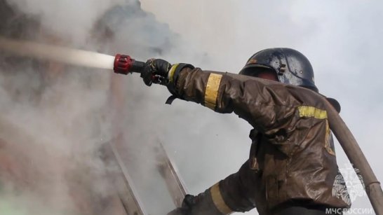 В Якутске при пожаре в частном доме погиб человек
