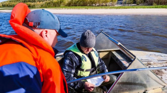 Сотрудники ГИМС патрулируют акватории в Якутске
