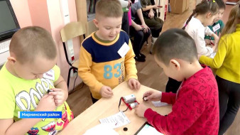 Знакомство с робототехникой. Технический колледж Мирного организовал экскурсию для дошкольников