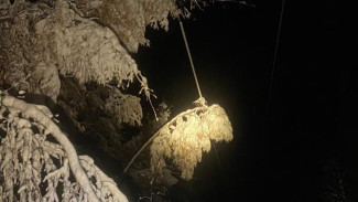 Энергетики восстанавливают электроснабжение в Амгинском районе