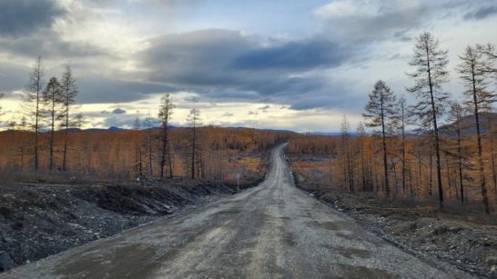 В Оймяконском районе дорожники отремонтировали 10 км автодороги