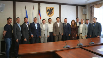 Глава Якутска Евгений Григорьев встретился с делегацией из Республики Татарстан
