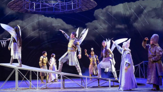 Айсен Николаев подписал Указ о признании Театра Олонхо объектом культурного достояния народов Якутии