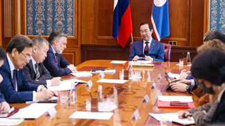 Глава республики провел планерное совещание с руководством Правительства