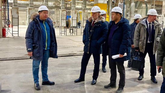 Кирилл Бычков провел выездное совещание по вопросам строительства Жатайской судоверфи