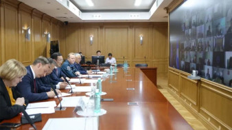 Глава Якутии провёл совещание по предварительным итогам весеннего половодья и прохождению пожароопасного сезона