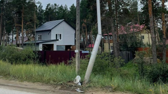 В Якутске по вине водителя без света остался частный сектор в районе Кирзавода