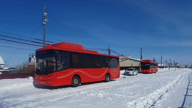 В Магане маршрутный автобус совершил наезд на несовершеннолетнего ребёнка
