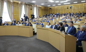 Поправки в Конституцию Якутии сохранили все гарантии на бесплатное образование