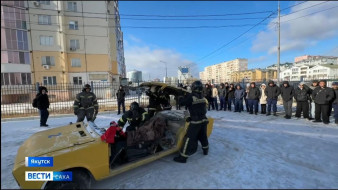 Спасатели МЧС Якутии провели "Урок безопасности" для студентов Якутского филиала Юридического полицейского колледжа